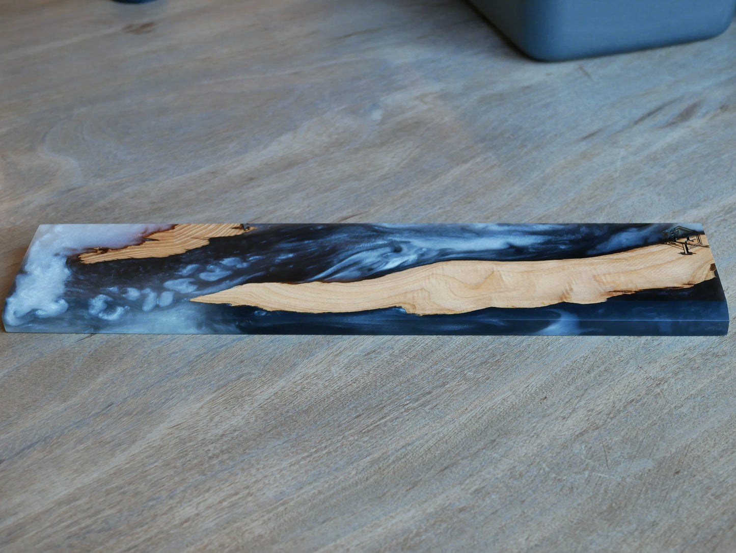 [In-Stock] Wood & Epoxy Resin Wrist Rest (Standalone) (USD$270)
