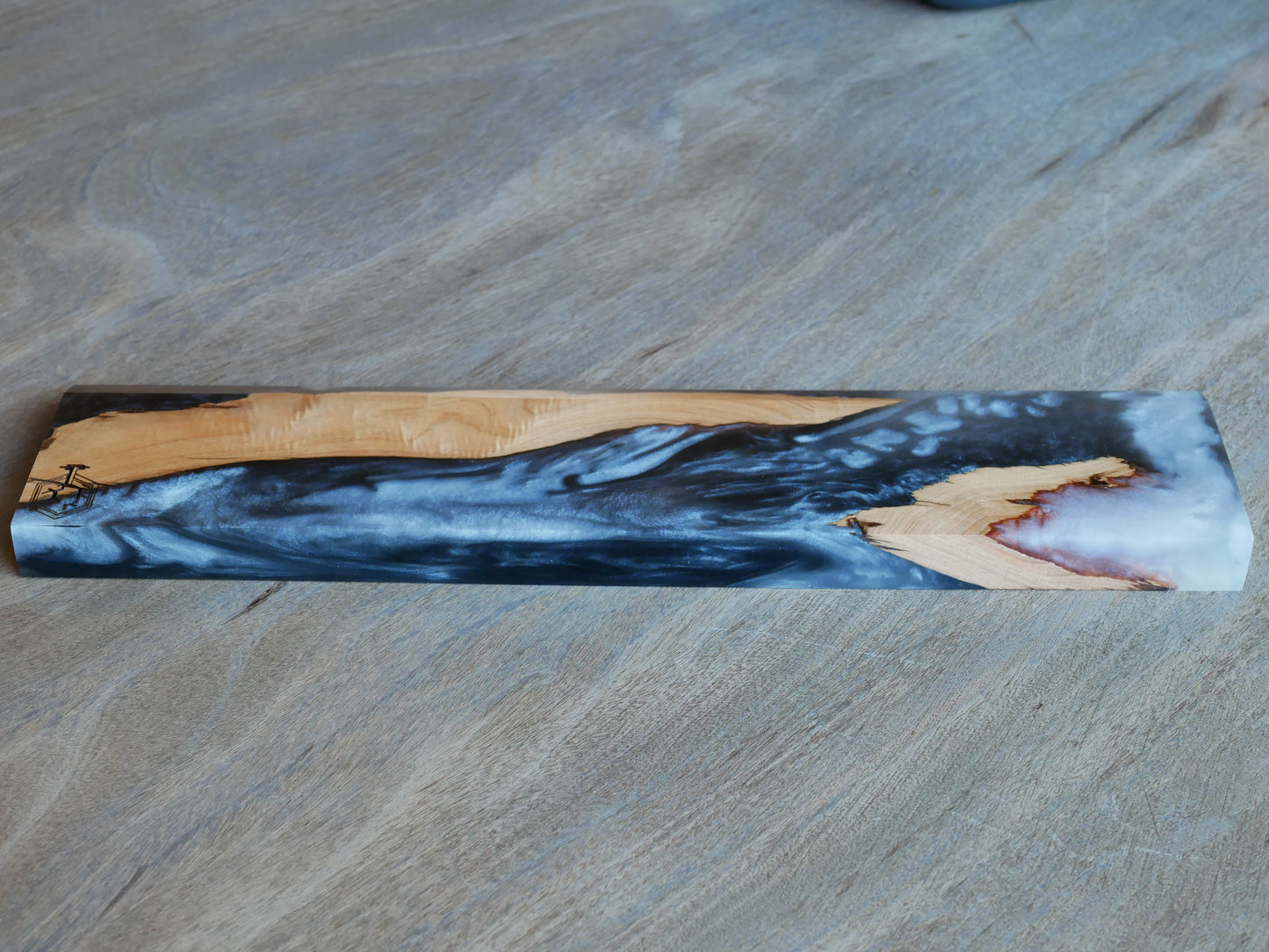 [In-Stock] Wood & Epoxy Resin Wrist Rest (Standalone) (USD$270)